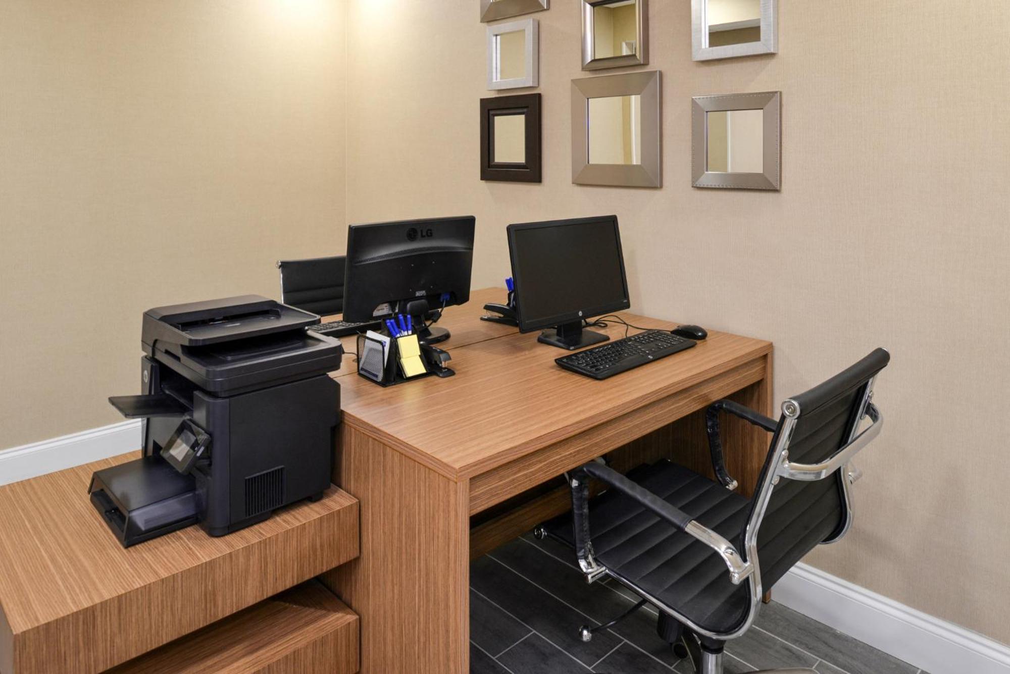 Holiday Inn Express Hotel & Suites Bonita Springs/Naples By Ihg Buitenkant foto