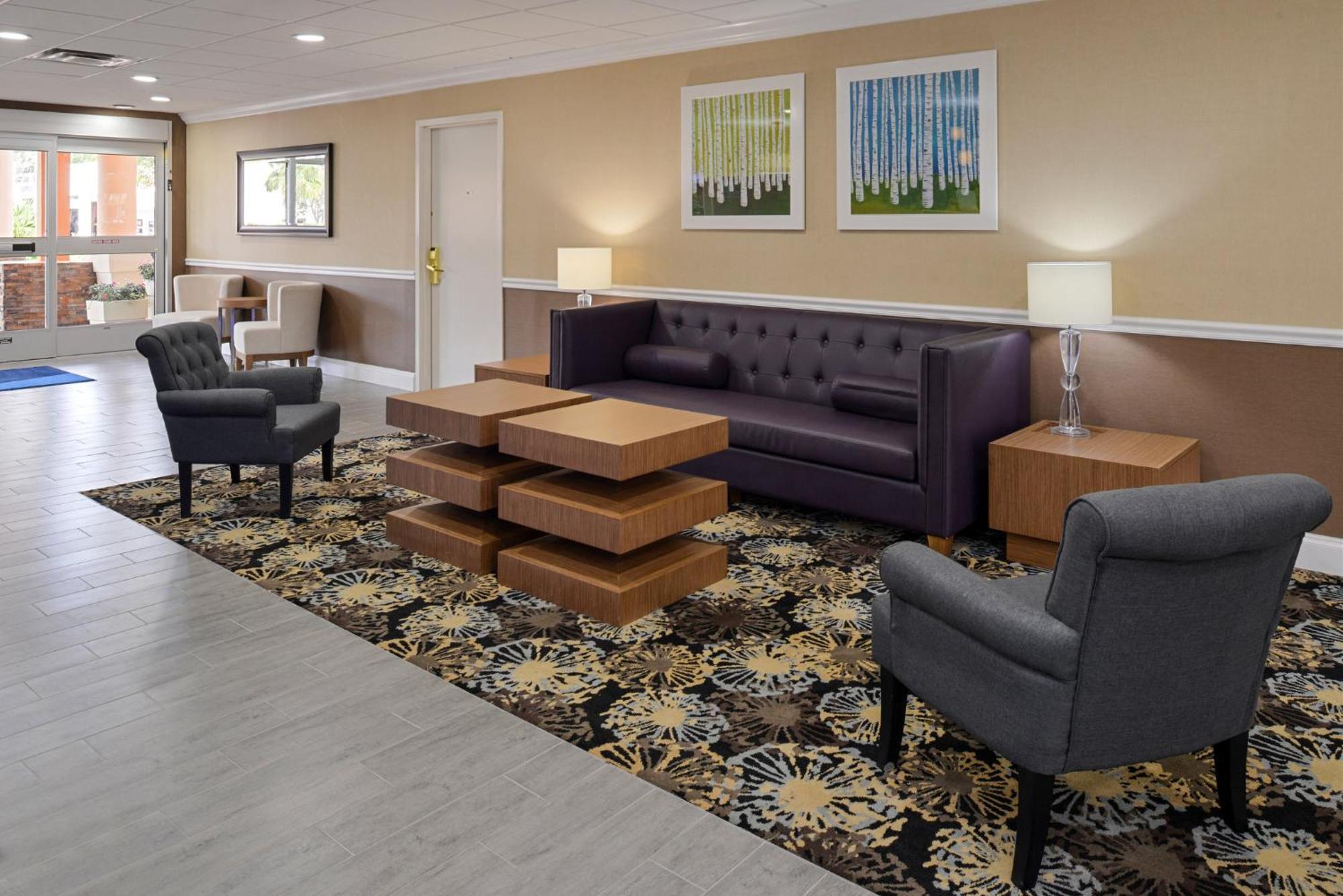 Holiday Inn Express Hotel & Suites Bonita Springs/Naples By Ihg Buitenkant foto