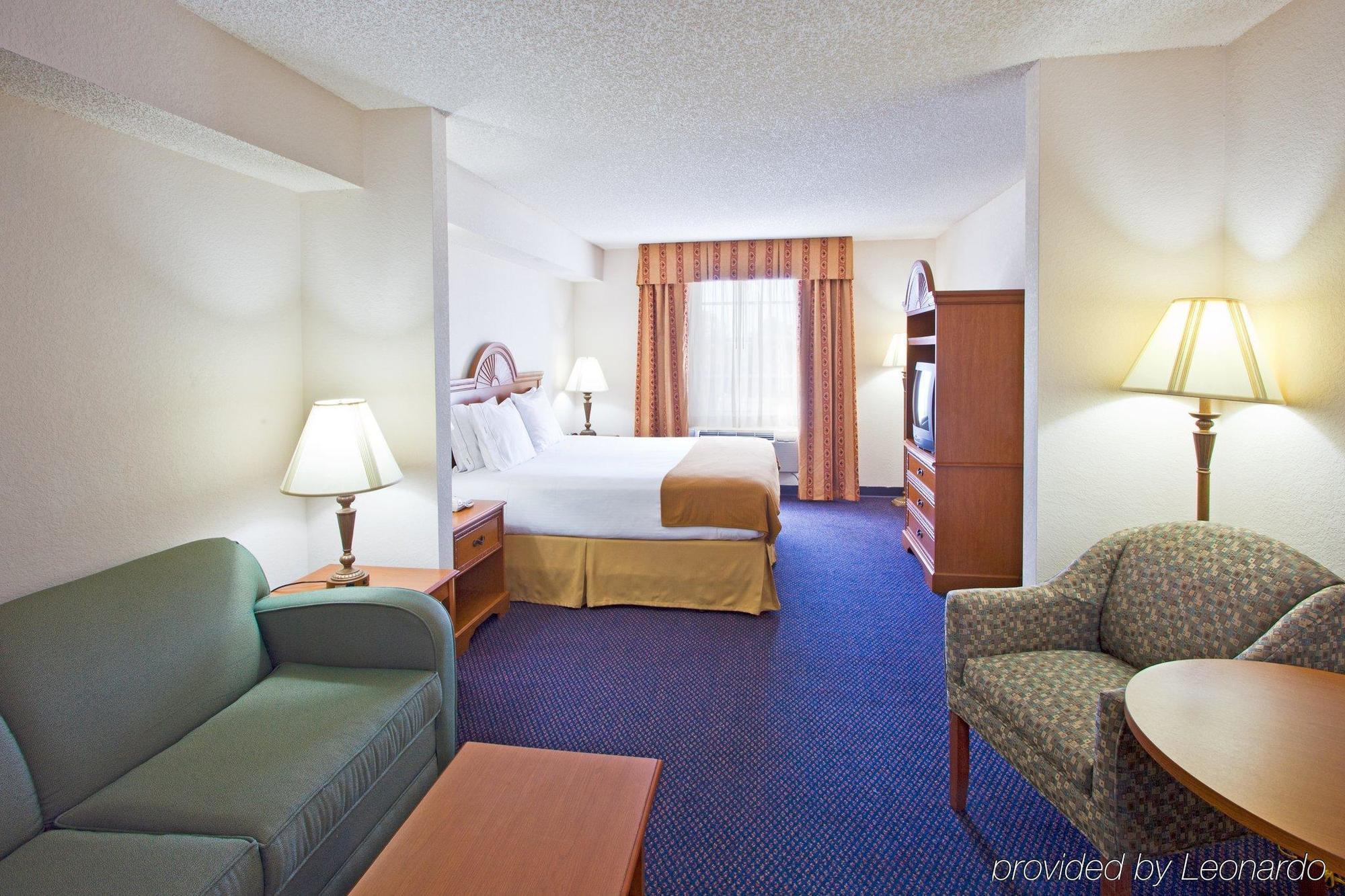 Holiday Inn Express Hotel & Suites Bonita Springs/Naples By Ihg Kamer foto